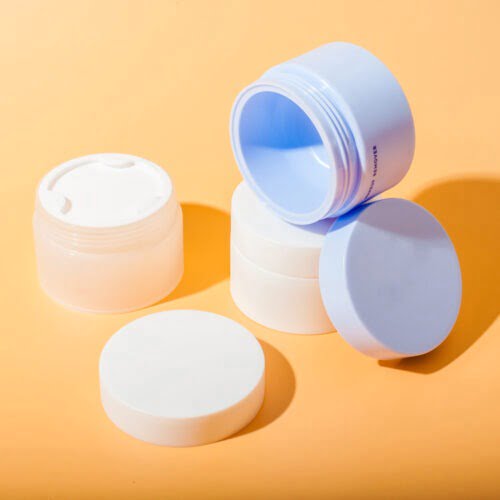cheap plastic China 4 oz cosmetic jars with lids wholesale