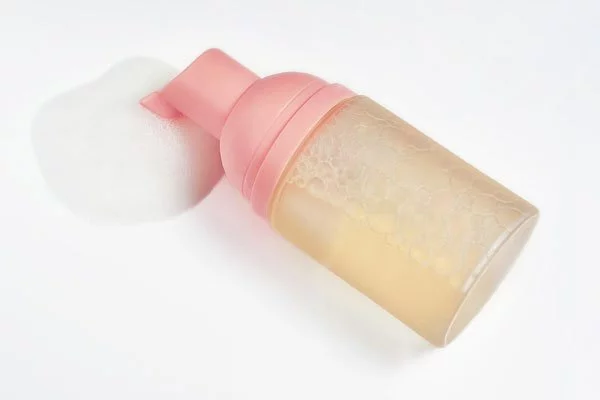 粉色泡沫泵皂液器瓶