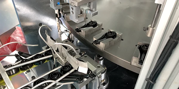 automatic dispensing pump assembly line - 111