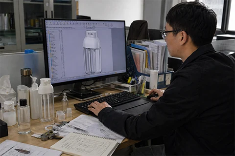 雙腔洗髮精瓶產品開發 - 1