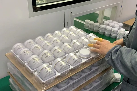 packing cosmetic cream jar - 11